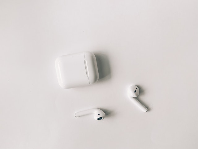 Image of AirPods Pro 2 and Case